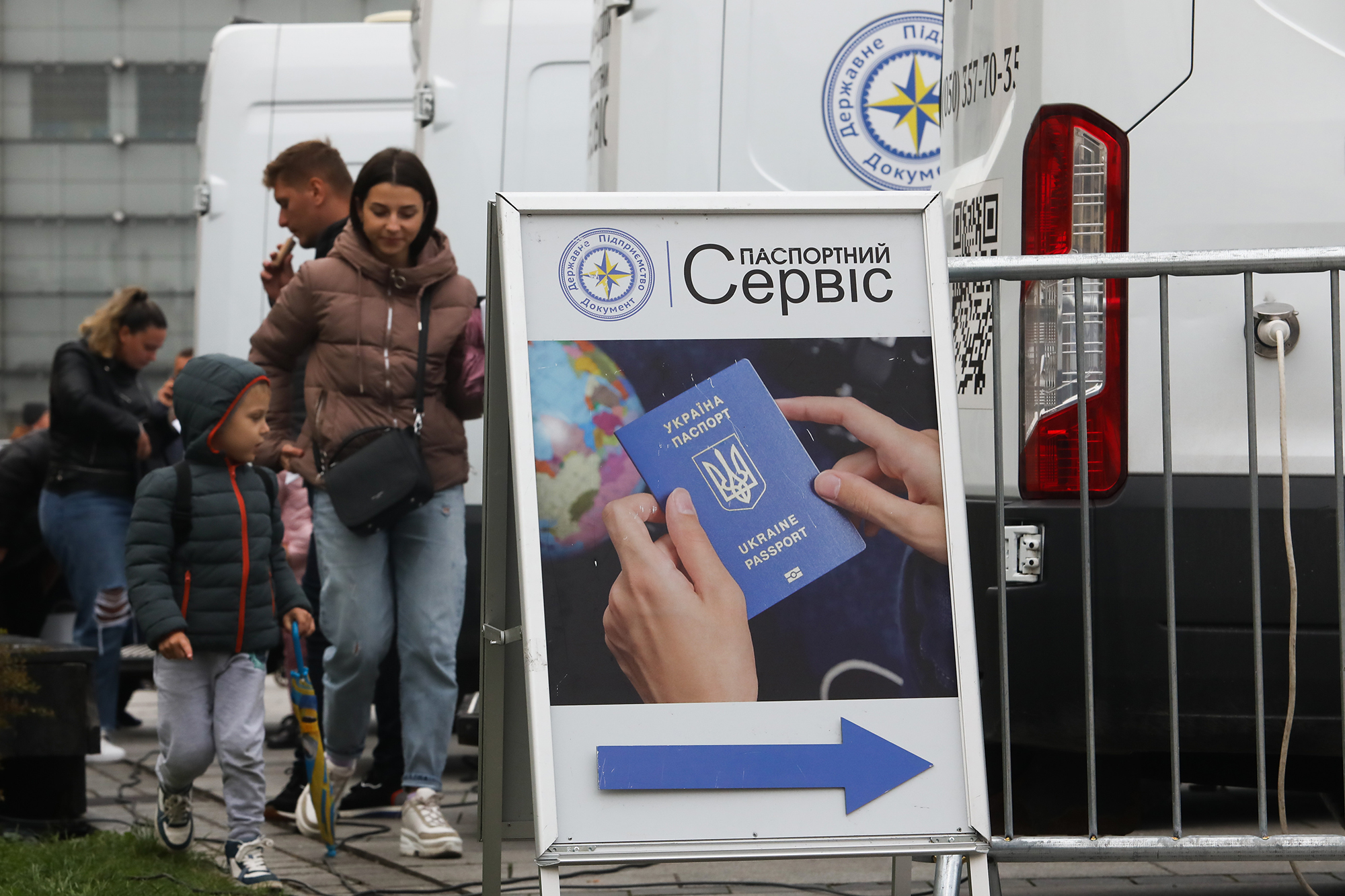 Що треба знати про оформлення закордонного паспорта дітям: правила